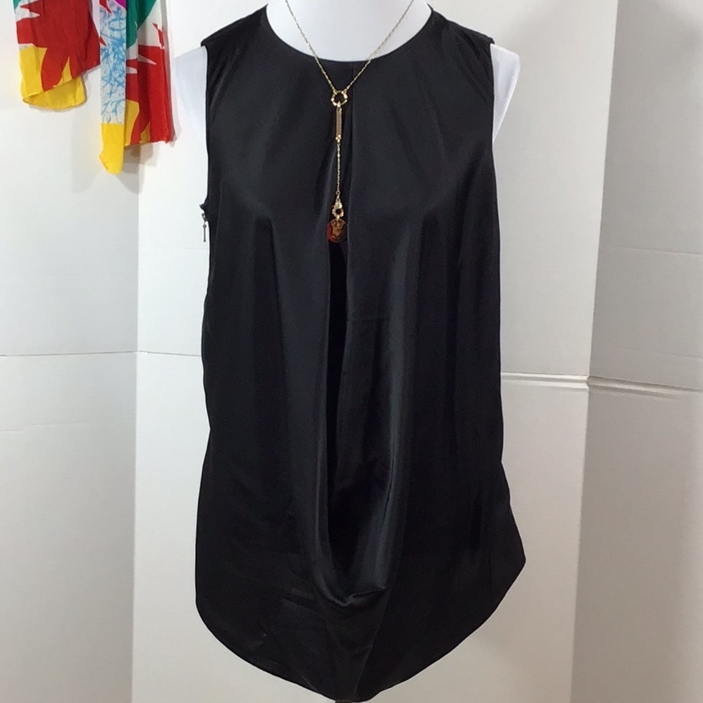 Vince Camuto black tunic top zippers